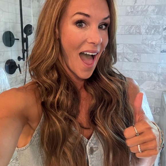 Other - Clip in Hair Extensions 6PCS 20 Inch Honey Blonde Mixed Light Brown Synthetic